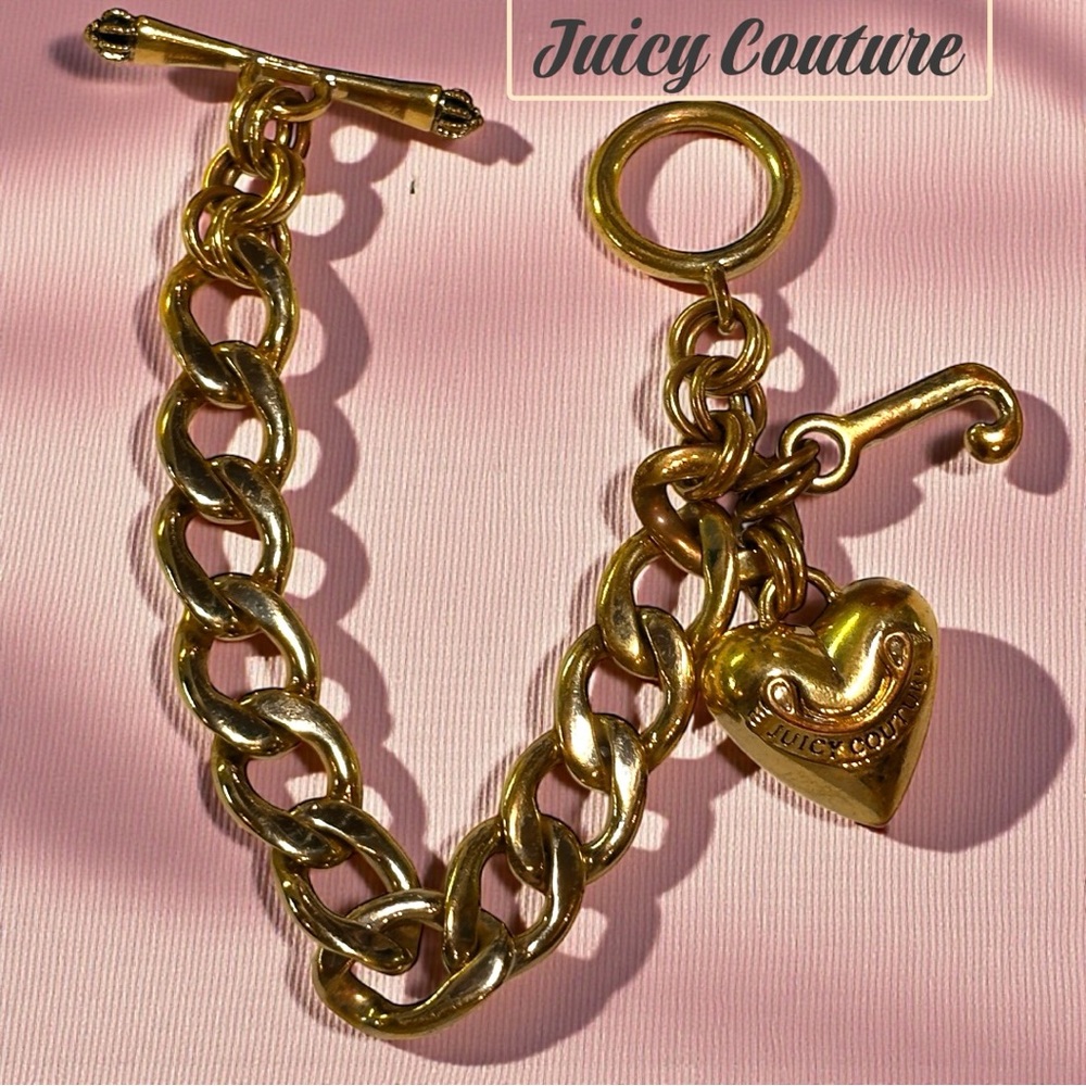 Juicy Couture Gold Heart Charm Toggle Bracelet w/ Box